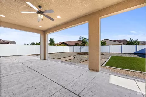 Exterior - 14101 Everton Ave, Bakersfield, CA 93311 photo 5 of 8