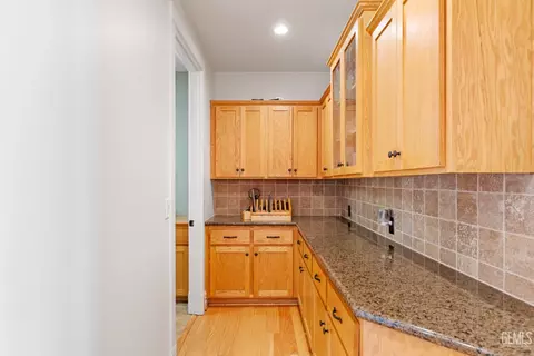 26100 Paramount Dr, Tehachapi, CA 93561 photo 14