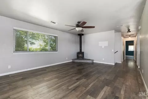 Living - 4785 E Farousse Way, Paso Robles, CA 93446 photo 1 of 4