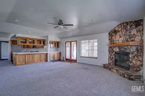 22104 Gold St, Tehachapi, CA 93561 photo 10