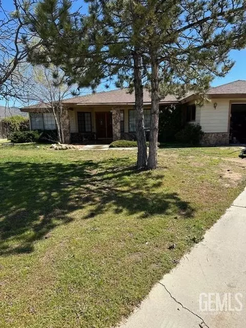 22104 Gold St, Tehachapi, CA 93561 photo 1