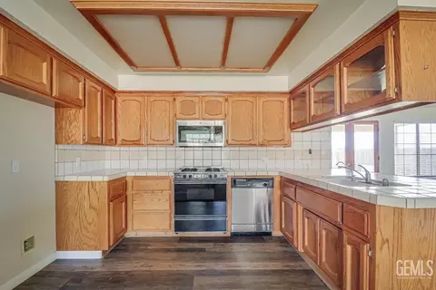 22104 Gold St, Tehachapi, CA 93561 photo 6