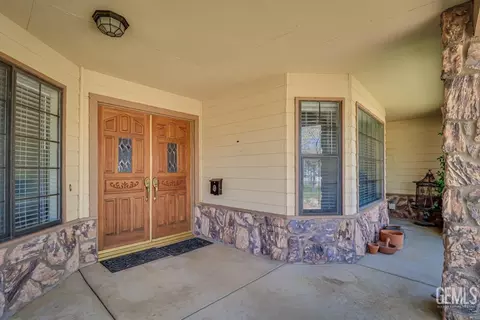 22104 Gold St, Tehachapi, CA 93561 photo 32
