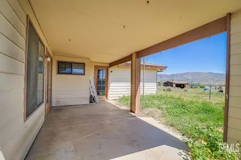 22104 Gold St, Tehachapi, CA 93561 photo 30
