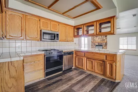 22104 Gold St, Tehachapi, CA 93561 photo 7