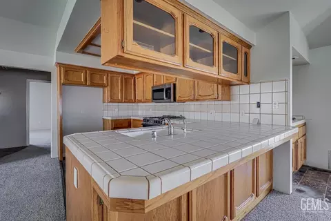 22104 Gold St, Tehachapi, CA 93561 photo 8