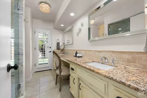 9612 Split Oak Ct, Bakersfield, CA 93311 photo 18
