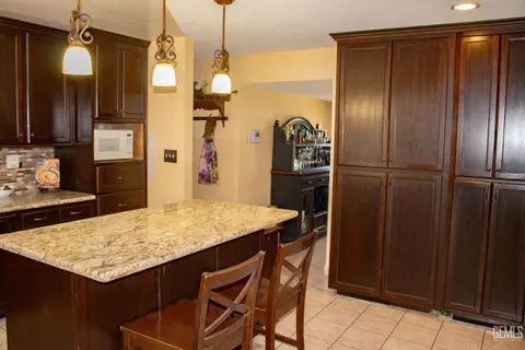 Kitchen - 609 Griffith Ave, Wasco, CA 93280 photo 3 of 4