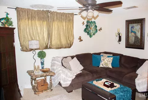 Living - 609 Griffith Ave, Wasco, CA 93280 photo 4 of 4