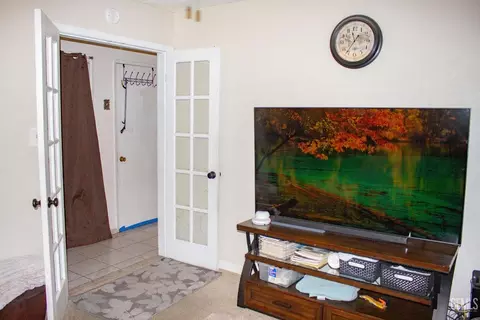 Entry Way - 609 Griffith Ave, Wasco, CA 93280 photo 1 of 2