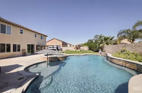 Exterior - 15736 Cusano Pl, Bakersfield, CA 93314 photo 9 of 9