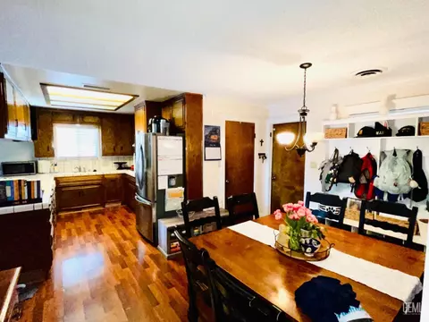 8024 Weldon Ave, Bakersfield, CA 93308 photo 3