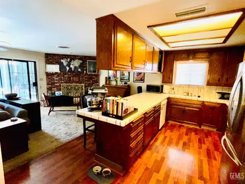 8024 Weldon Ave, Bakersfield, CA 93308 photo 4