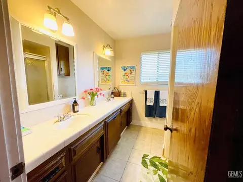 8024 Weldon Ave, Bakersfield, CA 93308 photo 9