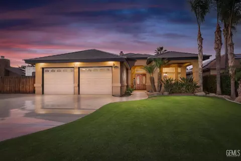 12800 Hawaii Ln, Bakersfield, CA 93312