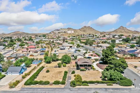 View/Area - 19115 Kaibab Rd, Apple Valley, CA 92307 photo 4 of 7