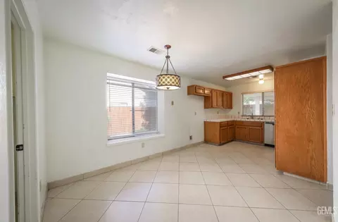 4113 Cyclone Dr, Bakersfield, CA 93313 photo 7