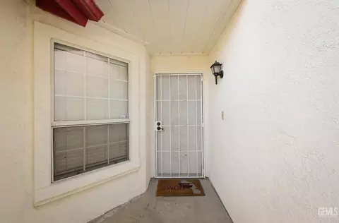 4113 Cyclone Dr, Bakersfield, CA 93313 photo 4
