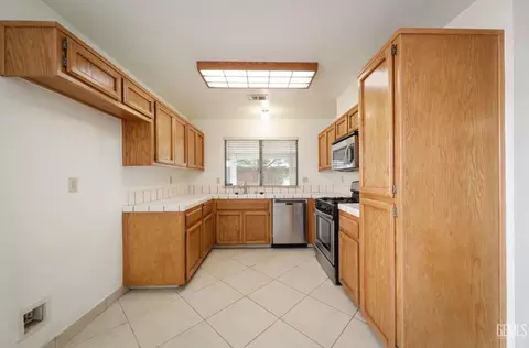 4113 Cyclone Dr, Bakersfield, CA 93313 photo 8