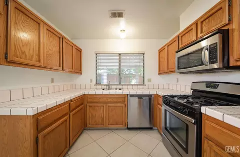 4113 Cyclone Dr, Bakersfield, CA 93313 photo 9