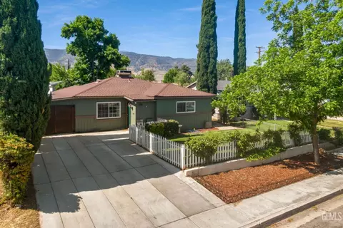 108 Brentwood Dr, Tehachapi, CA 93561 photo 1