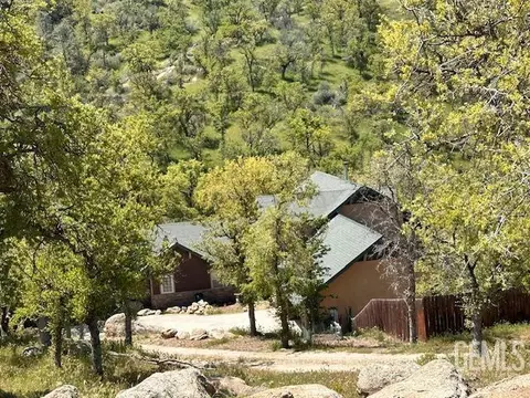 30000 Jack Springs Rd, Tehachapi, CA 93561 photo 1