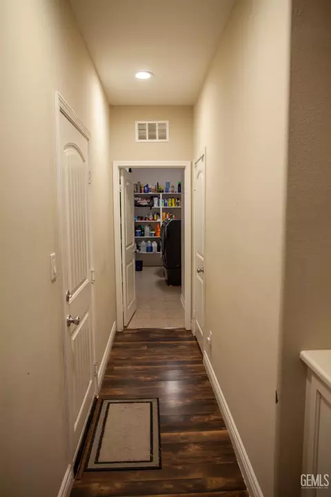 5411 Upton Ave, Bakersfield, CA 93313 photo 9