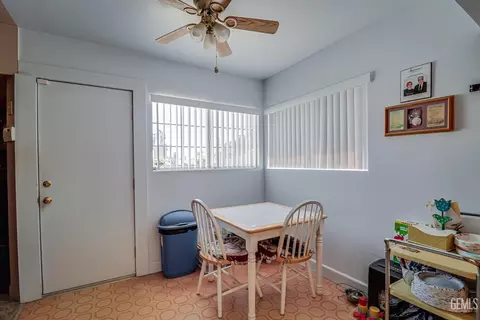 Dining - 1432 Poso Dr, Wasco, CA 93280 photo 2 of 2