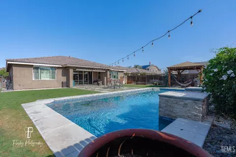 326 Longhurst Dr, Bakersfield, CA 93314 photo 43
