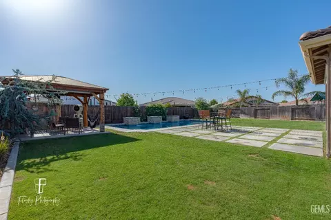 326 Longhurst Dr, Bakersfield, CA 93314 photo 44