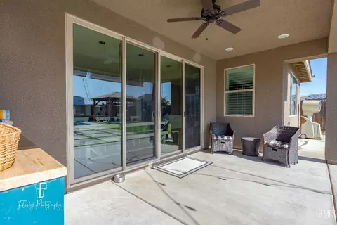 326 Longhurst Dr, Bakersfield, CA 93314 photo 39