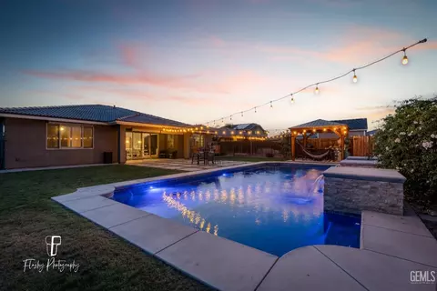 326 Longhurst Dr, Bakersfield, CA 93314 photo 50