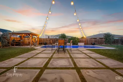 326 Longhurst Dr, Bakersfield, CA 93314 photo 49