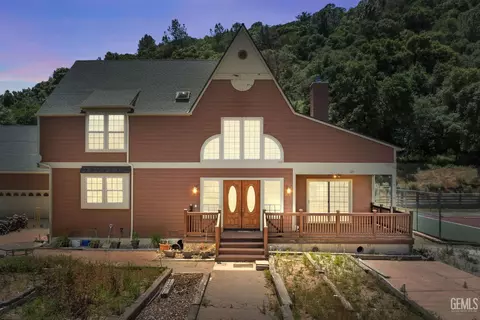 27925 Valley Oak Rd, Keene, CA 93531
