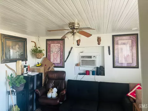409 Buchanan St, Taft, CA 93268 photo 10