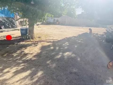 409 Buchanan St, Taft, CA 93268 photo 3