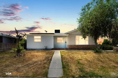Exterior - 705 Garratt St, Taft, CA 93268 photo 2 of 6