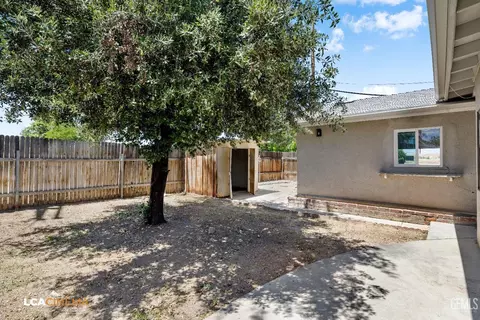 Exterior - 705 Garratt St, Taft, CA 93268 photo 6 of 6