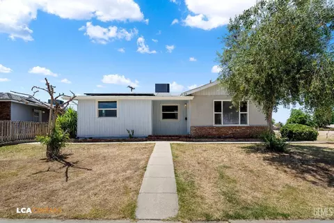 Exterior - 705 Garratt St, Taft, CA 93268 photo 1 of 6