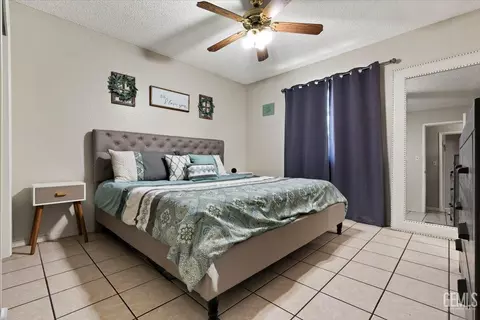 232 Frances Ave, Shafter, CA 93263 photo 3