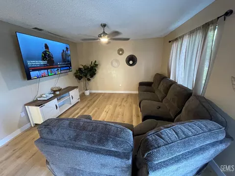 Living - 240 Frances Ave, Shafter, CA 93263 photo 1 of 2