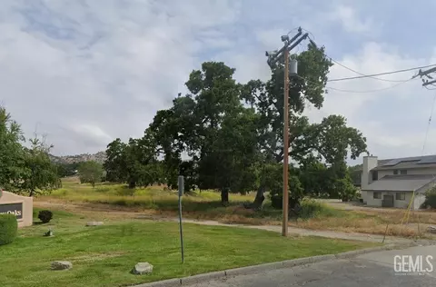 28401 Stallion Springs Dr, Tehachapi, CA 93561 photo 1