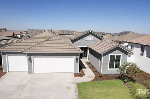 12316 Madelyn Dr, Bakersfield, CA 93311