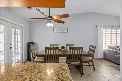876 Verde St, Shafter, CA 93263 photo 14