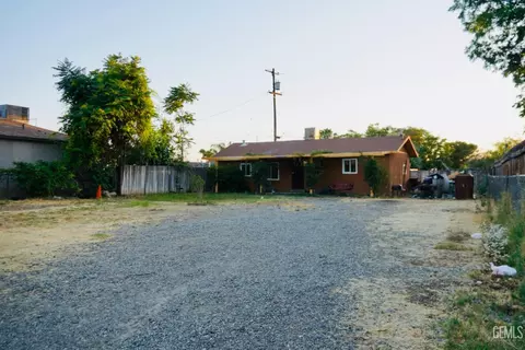 207 Marsh St, Bakersfield, CA 93307