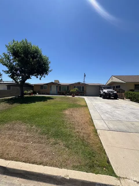 2804 Cornell St, Bakersfield, CA 93305 photo 1