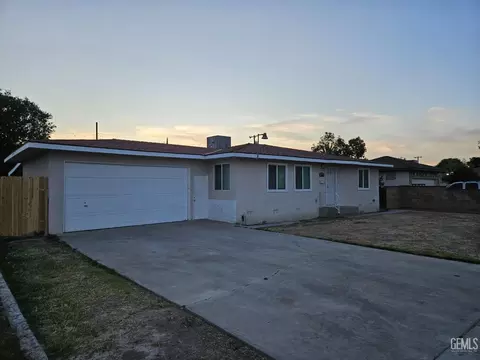 1109 Griffith Ave, Wasco, CA 93280 photo 2