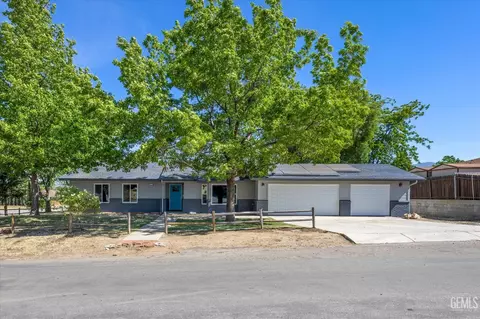 Exterior - 19700 Piedra Dr, Tehachapi, CA 93561 photo 1 of 10