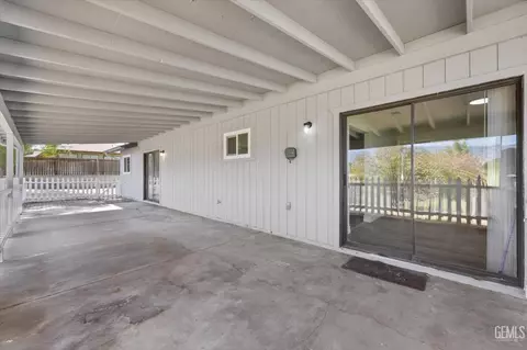 Exterior - 19700 Piedra Dr, Tehachapi, CA 93561 photo 7 of 10