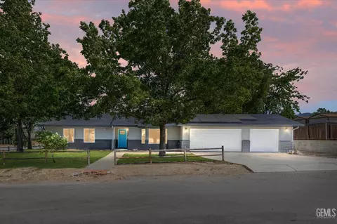 Exterior - 19700 Piedra Dr, Tehachapi, CA 93561 photo 2 of 10